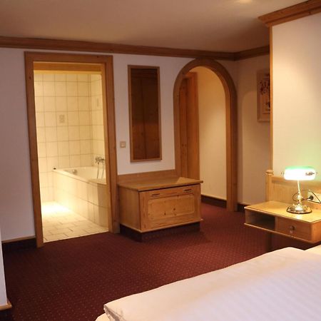 Nentershausen  Hotel-Restaurant Johanneshof מראה חיצוני תמונה